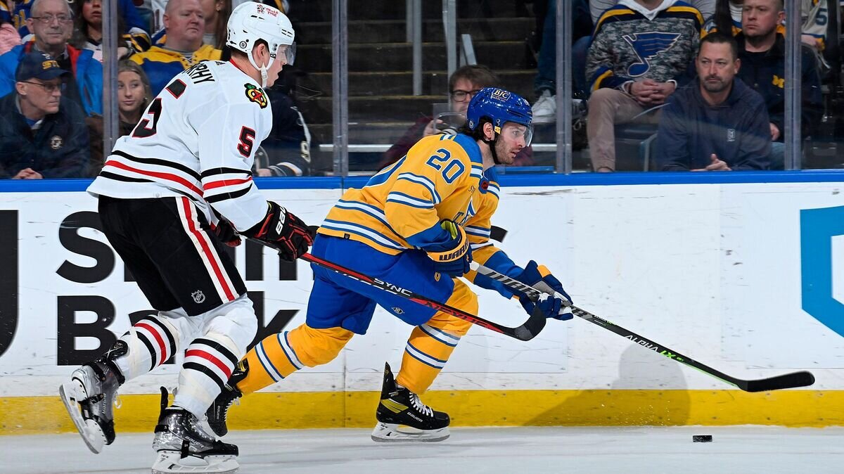    Эпизод матча "Сент-Луис Блюз" - "Чикаго Блэкхокс"© Фото : nhl.com/blues