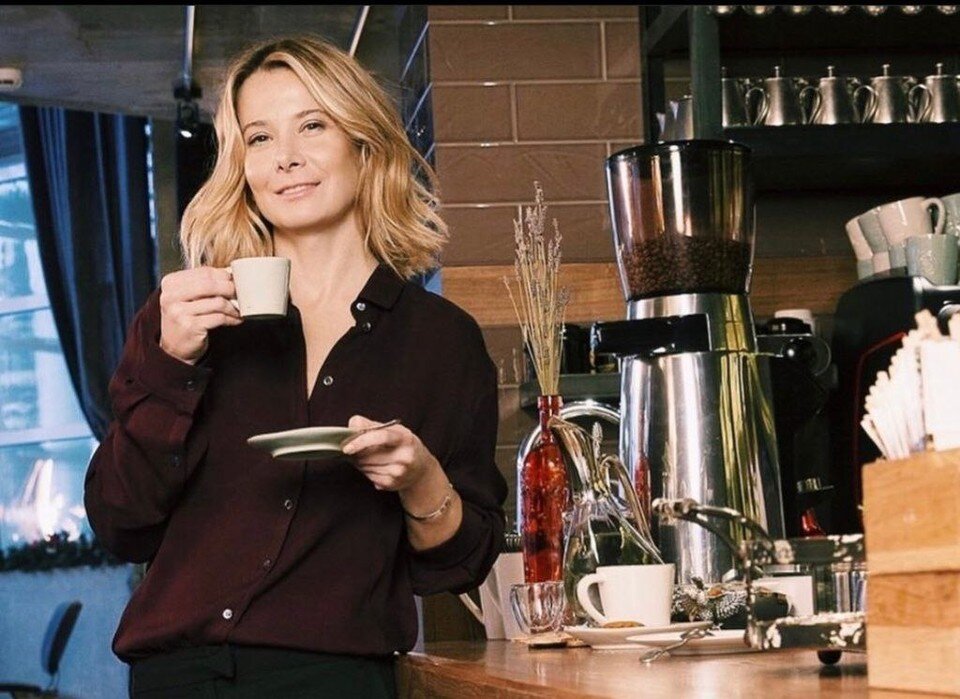     Актриса Юлия Высоцкая к празднованию Нового года уже подготовилась. Фото: соцсети.