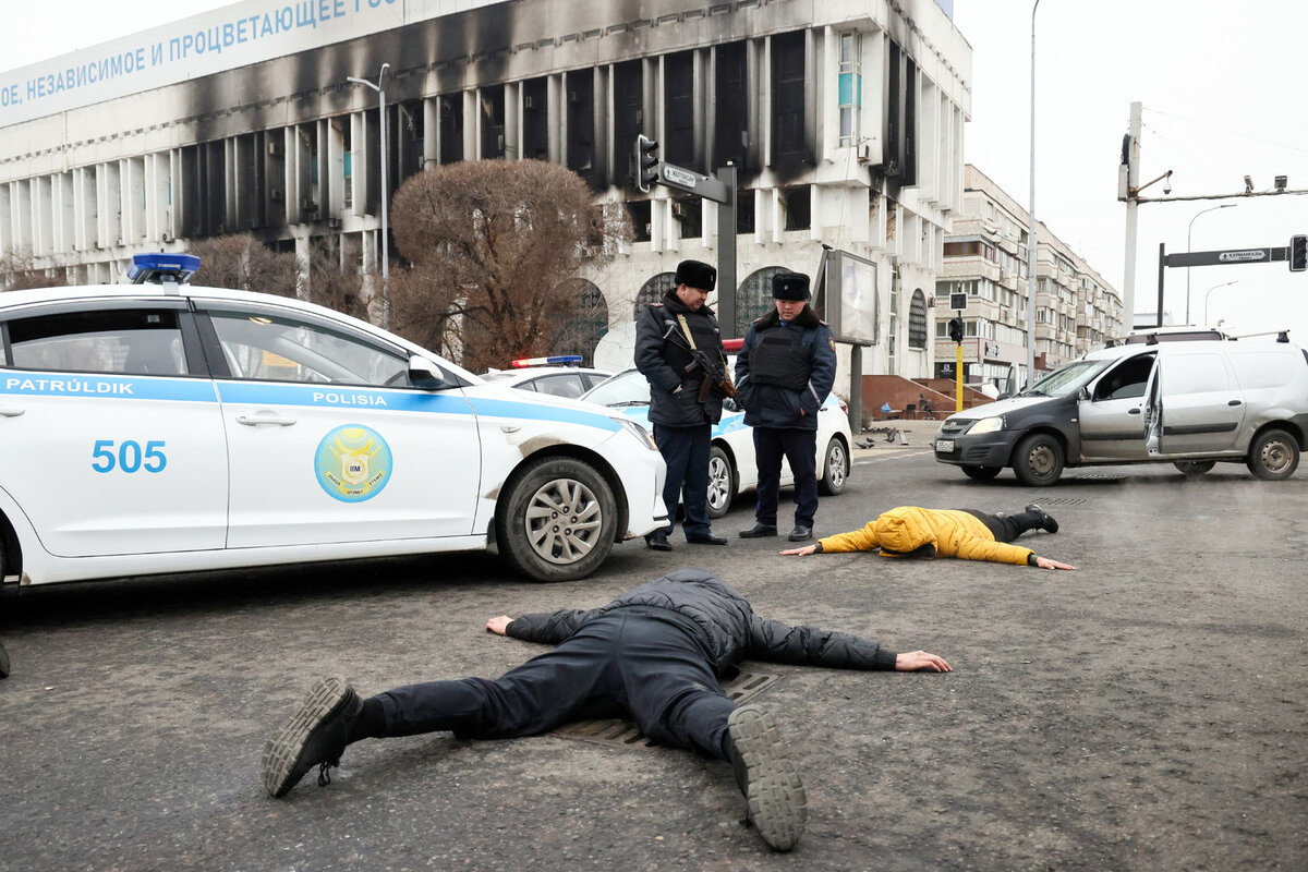 Задержание на улицах в Алматы после беспорядков, 10 января 2022 года
/ Фото: Валерий Шарифулин/ТАСС