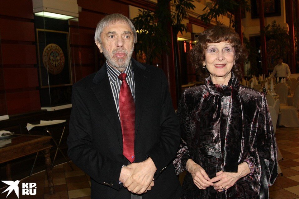     Эдурад Артемьей с женой Изольдой. Лариса КУДРЯВЦЕВА/ЭГ