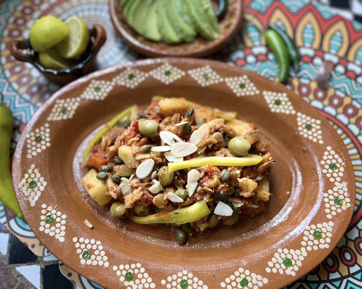 Что я готовила на Новый год. Мексиканское блюдо bacalao navideño (соленая  рождественская треска) | Желтое авокадо | Дзен