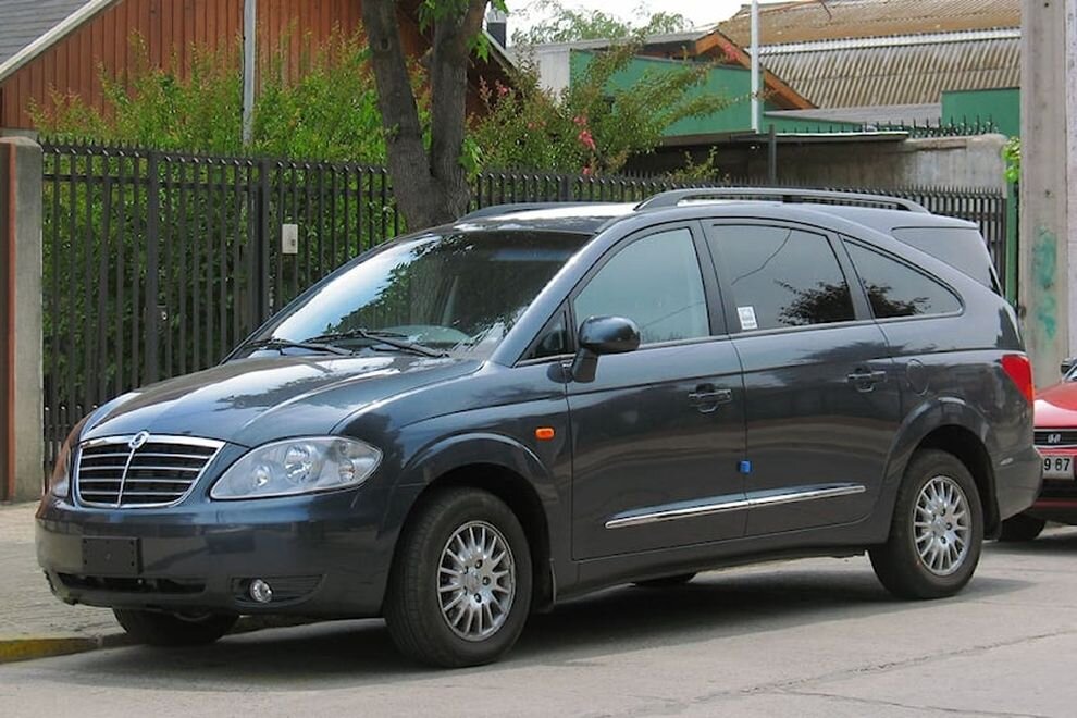 SSANGYONG РјРёРЅРёРІСЌРЅ Stavic