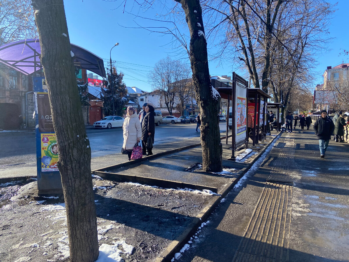 Остановка маршрутного такси