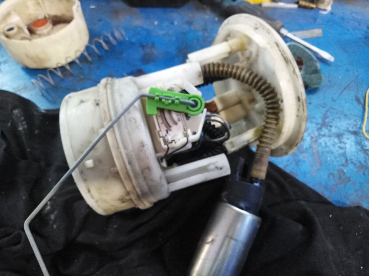 Топливный модуль в сборе (фото автора)