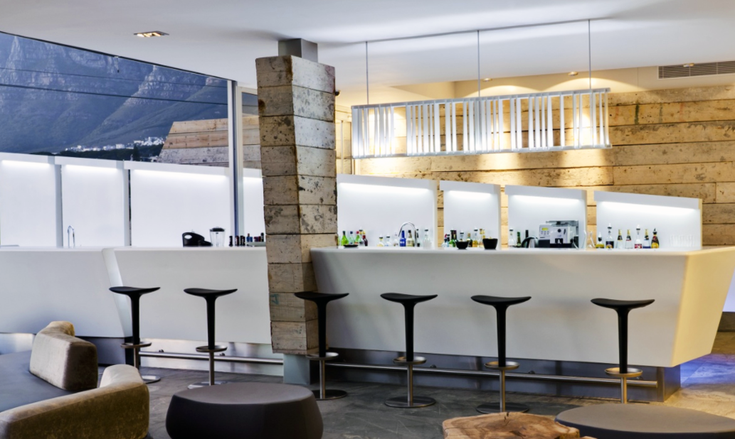 Барная стойка из камня