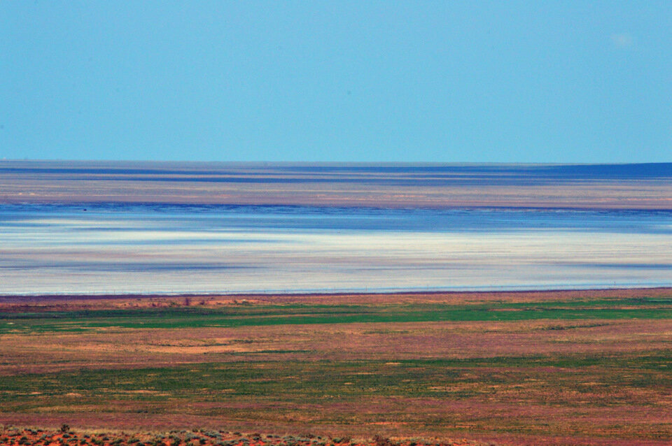 цвета озера Баскунчак