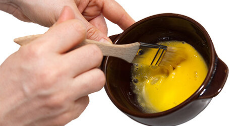 Сегодня многие мужчины страдают от выпадения волос. Народные средств лечения, проверенные временем, могут помочь в решении этой проблемы. 