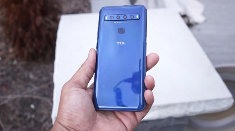 В среднебюджетном сегменте модификация 6/256 – большая редкость. Скрин: YouTube-канал Kevin The Tech Ninja 