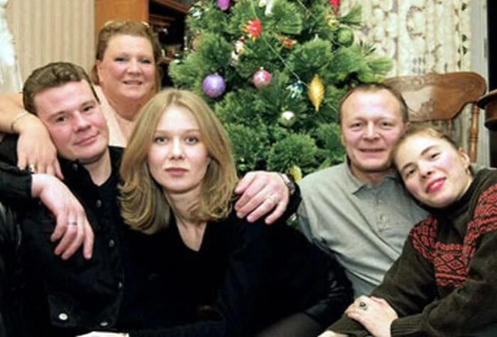 В Псковской области после продолжительной болезни скончалась мама актера Владислава Галкина