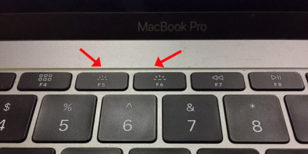 Фото: Кнопки для регулировки яркости монитора MacBook, не включается экран - проверьте настройки яркости