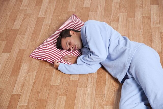 Спать на полу на матрасе без кровати