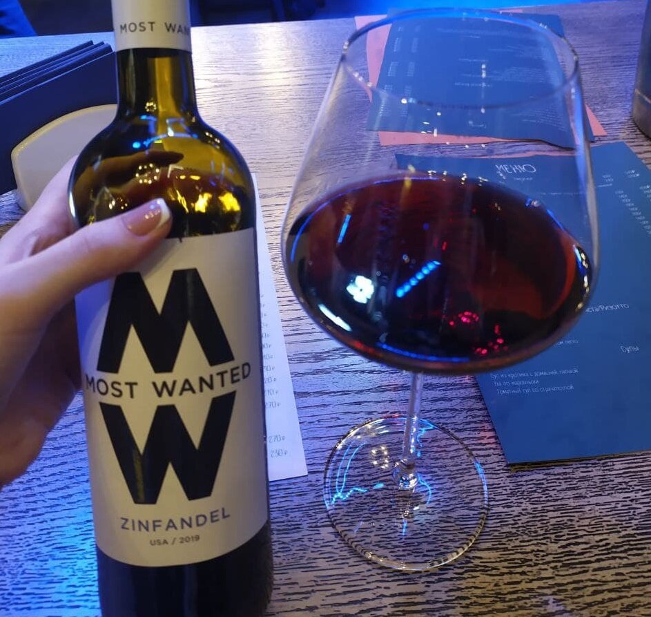 Руки автора. На дне рождении