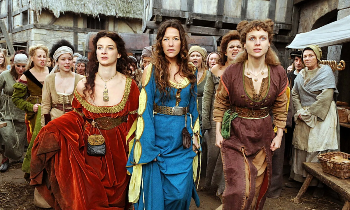 Фильм странствующая блудница 2. Александра нелдель в фильме странствующая блудница. Странствующая блудница: месть фильм 2012. Странствующая блудница фильм 2010. Странствующая блудница фильм 2010.