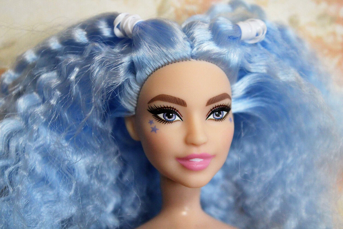 Barbie Fashionistas Doll 170, Rainbow Striped Top & Black Skirt ...