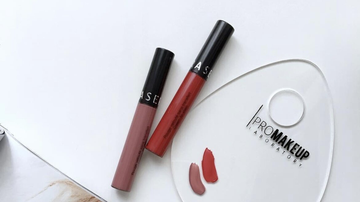 Shu помада 401. Коралловая помада матовая. Помада ok beauty. Выбрать помаду. Помада парадизо релуи.
