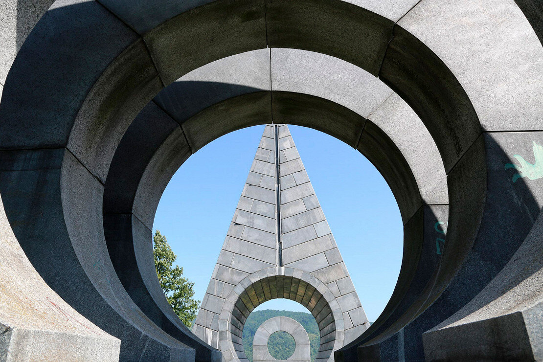 Мемориальный парк «Попина» 
© Vladimir2510986/Wikimedia Commons
