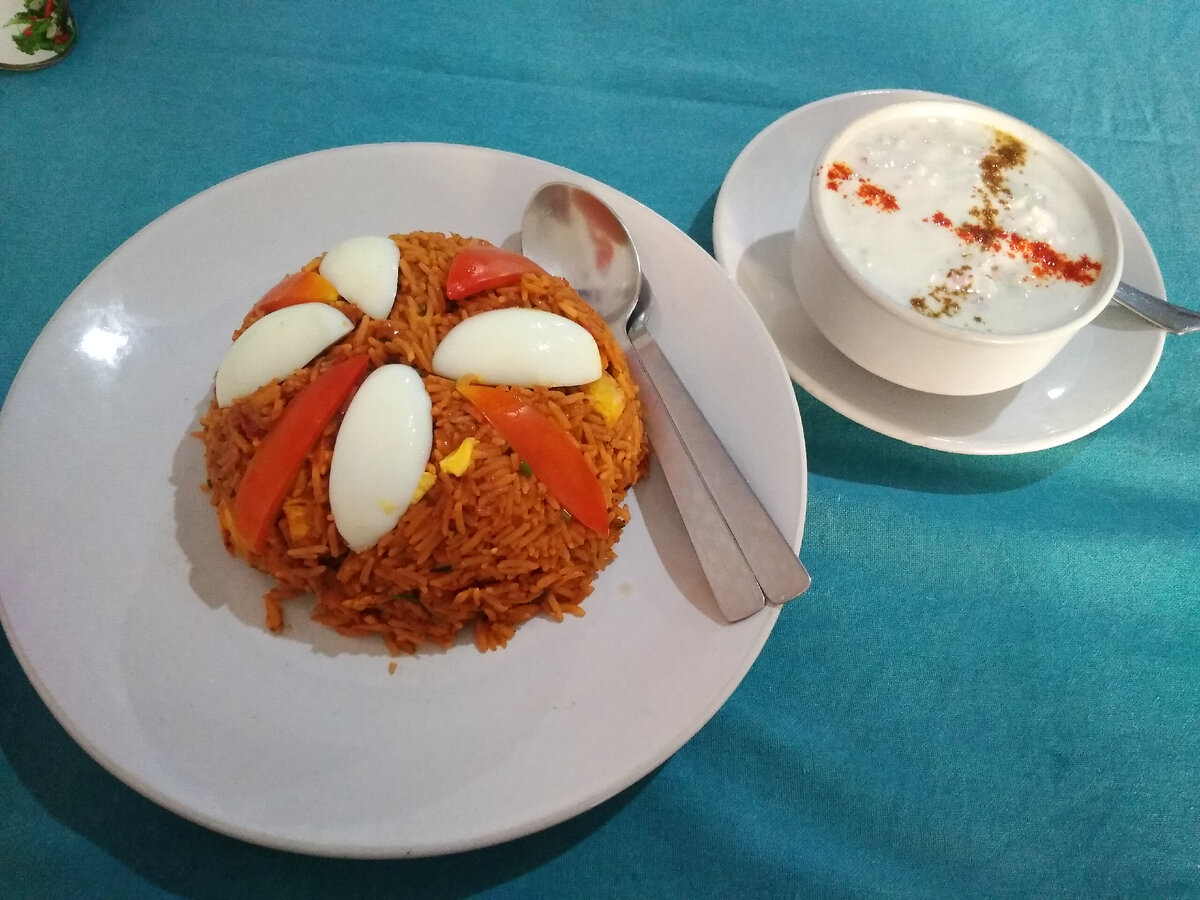 Бирьяни с курицей и яйцом