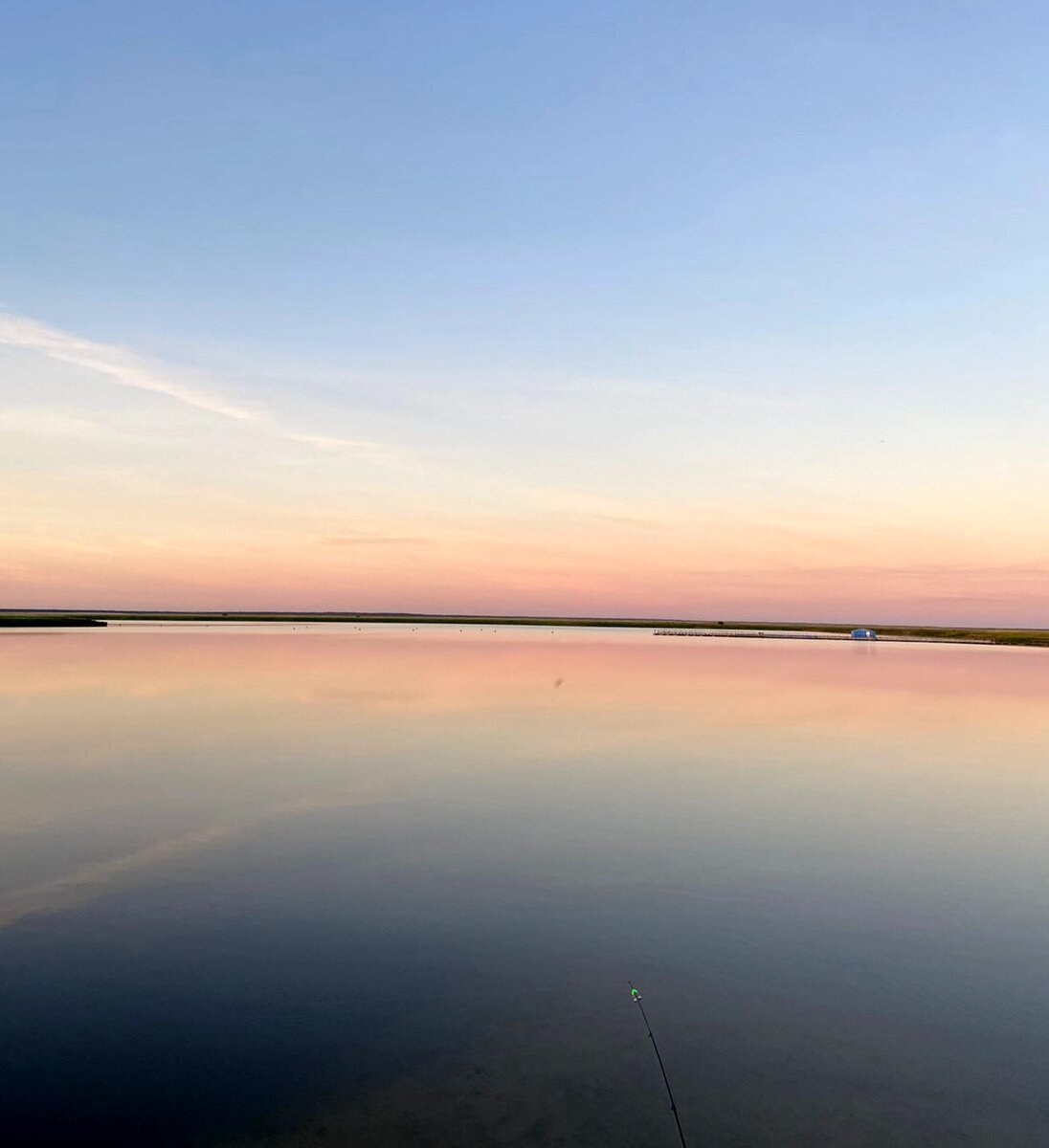 Вода и небо... Рассвет