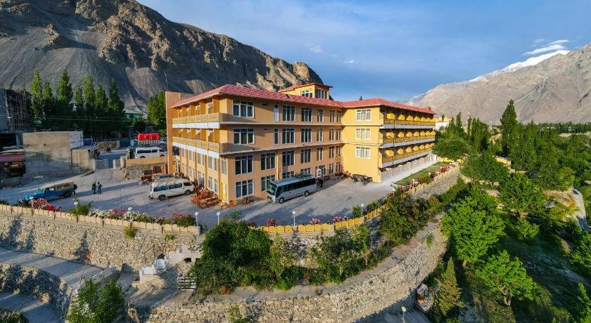 Отель Машарбрум