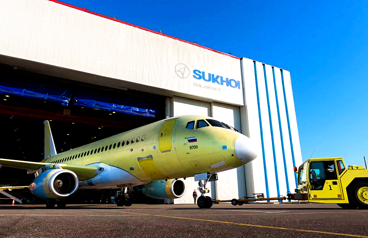 Su superjet. Superjet 100. Самолёт Sukhoi Superjet. Сухой Суперджет 100 – SSJ 100. Су-100 самолет Суперджет.