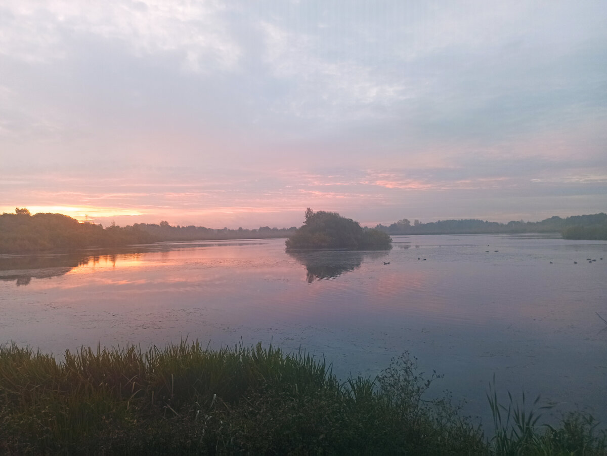 На берегу вот такой красоты я живу