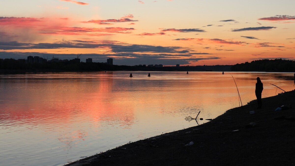     На рыбалку и охоту отправились четыре человека.