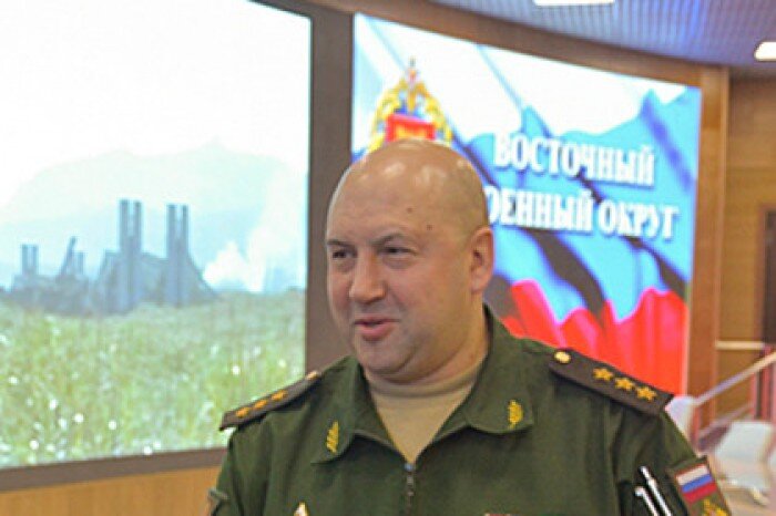 Генерал Суровикин не всегда суров.