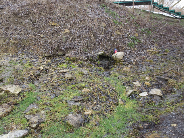 Родники в горе (галерея - стрелка вправо).