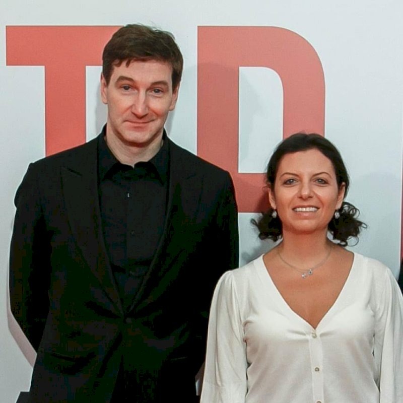 МАрго не знала, кого брала?