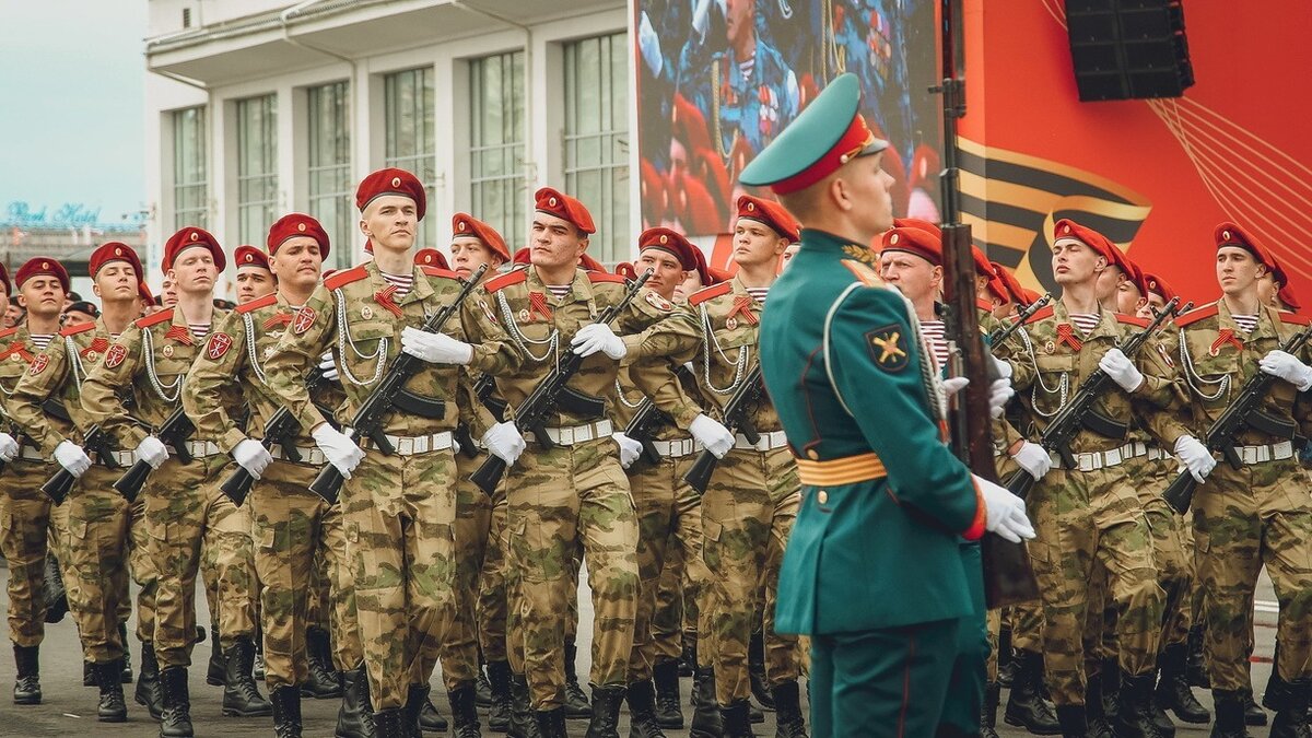     В Сахалинской области помогают военным и их семьям