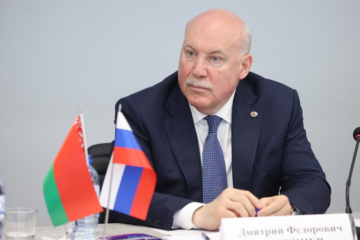 Госсекретарь Союзного государства рассказал, что работа над  утвержденными в ноябре 2021 года 28-ю программами соответствует графику и можно говорить о практически 50% их исполнении