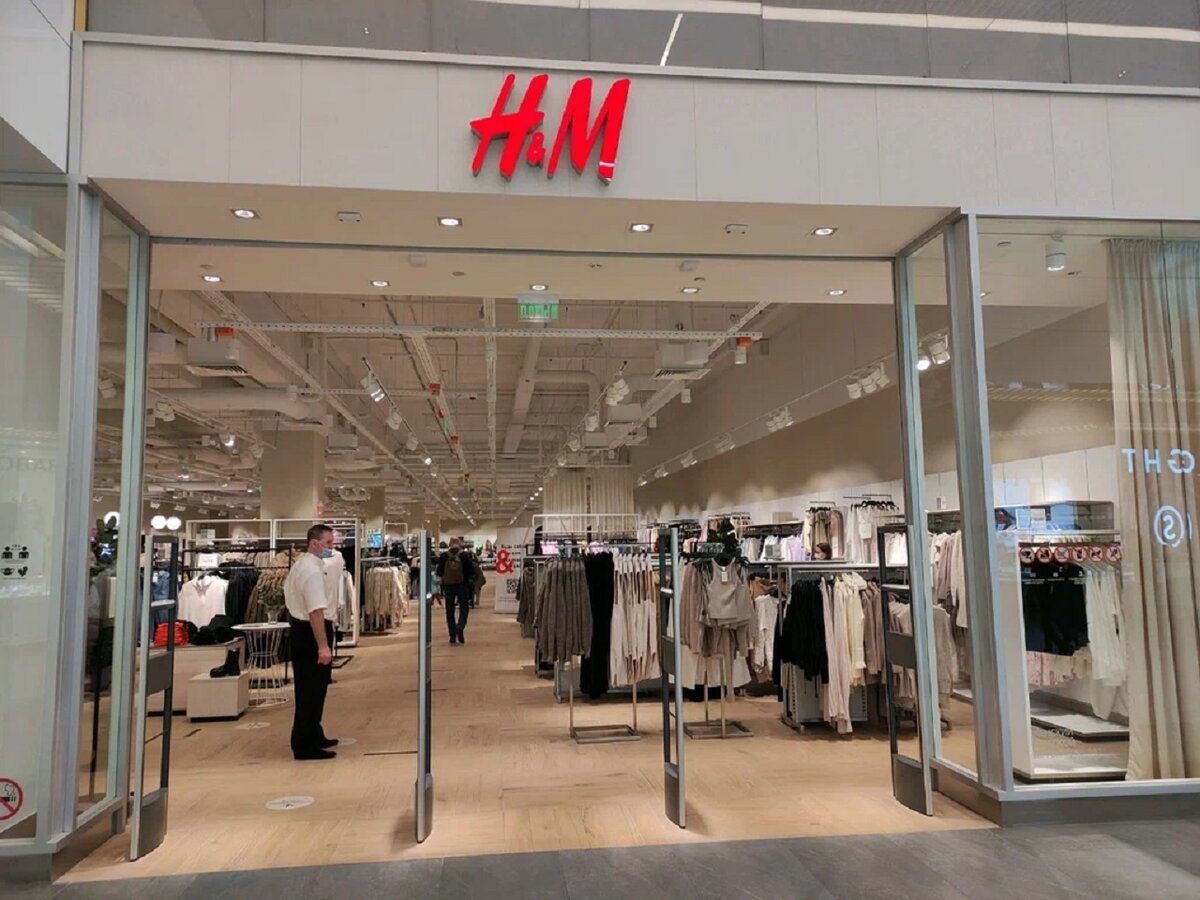 Hm polska. H&M. H M магазин. H M В Москве. Магазин н m.