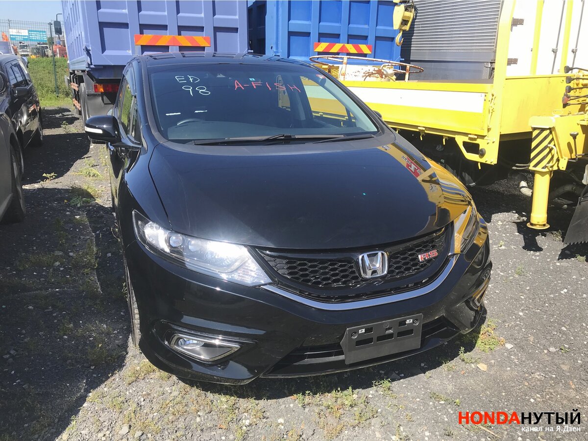 Друг притащил с Японии Honda Jade RS. Такого минивэна я еще не видел |  HONDAНУТЫЙ | Дзен