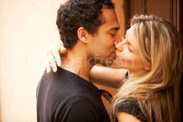 https://img3.stockfresh.com/files/s/simplefoto/m/53/119343_stock-photo-kiss-outdoor.jpg