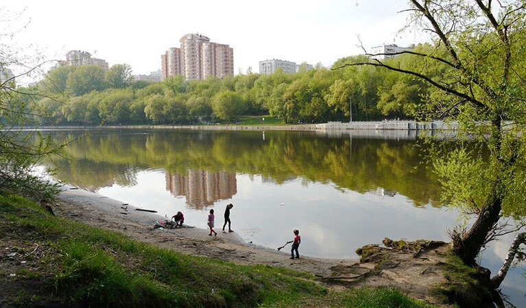 Москва-река и вид на противоположный берег. Фото: moya-moskva.livejournal.com