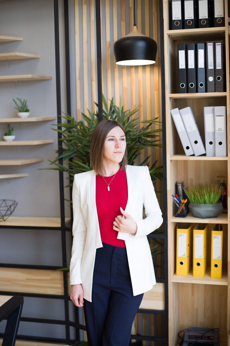 Каждый человек индивидуален. И для каждого будет свой оптимальный  вес и свой тип фигуры.