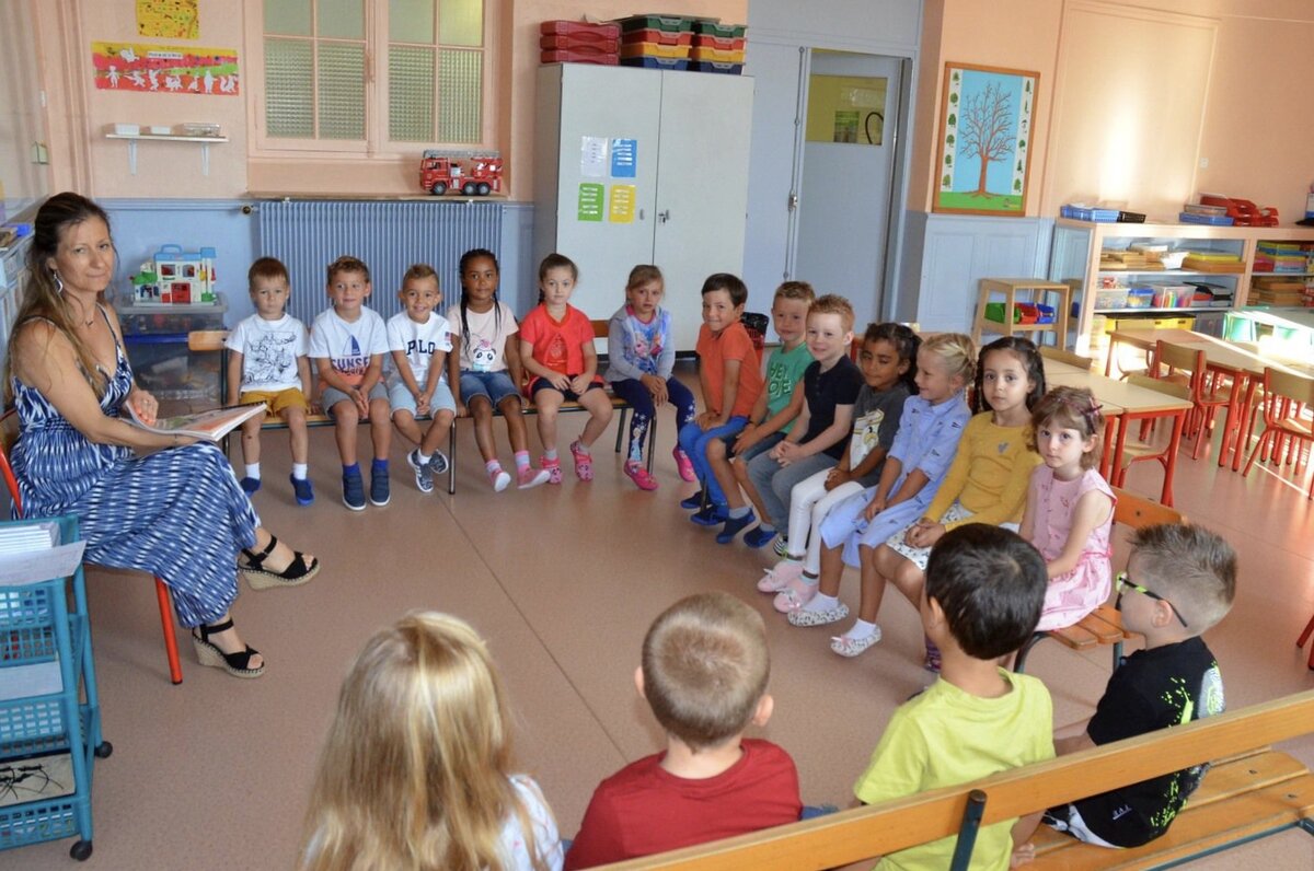 Типичный французский класс в школе école maternelle 