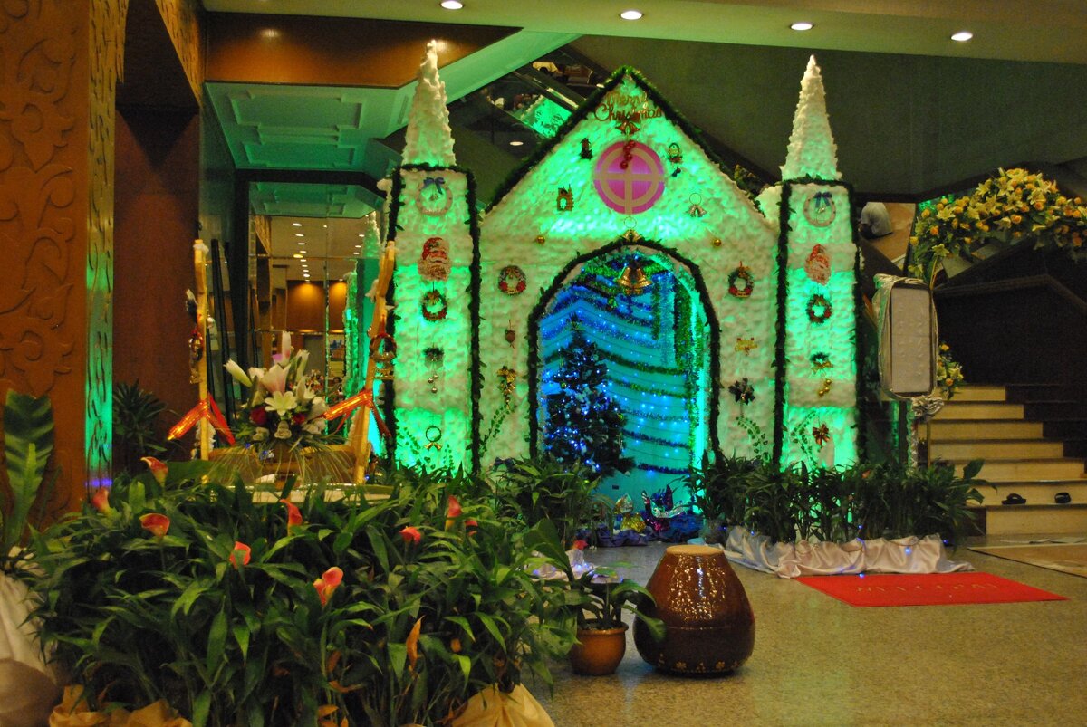 Предновогодний отель в Янгоне