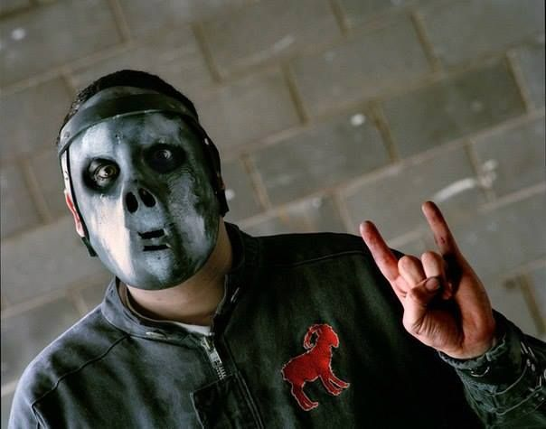 Басиста рок-группы Slipknot нашли мертвым | Спортивный портал resses.ru