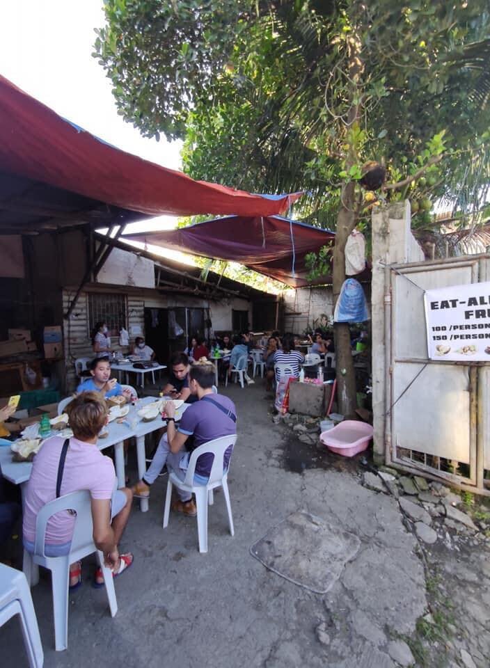 "Социальное дистанциирование?" - "Нет, не слышали!"