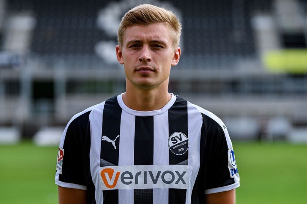 Александр Жиров 