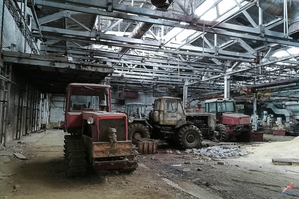 Трактор в волгоградской обл. План завода КЗТЗ. Заиченко тракторные заводы. Трактор на заводе МРТЗ. Сервисный центр тракторного завода.
