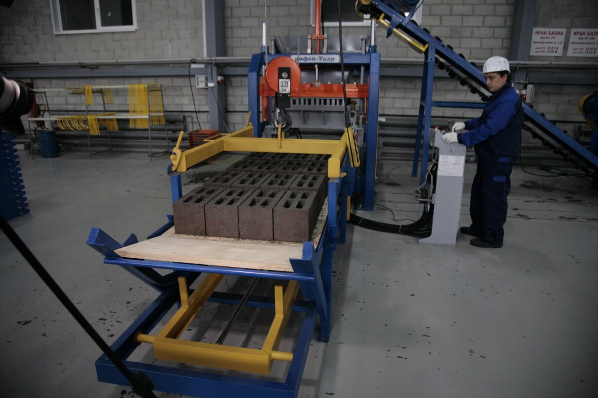 Вот такой красавец обойдётся вам в 2 миллиона рублей