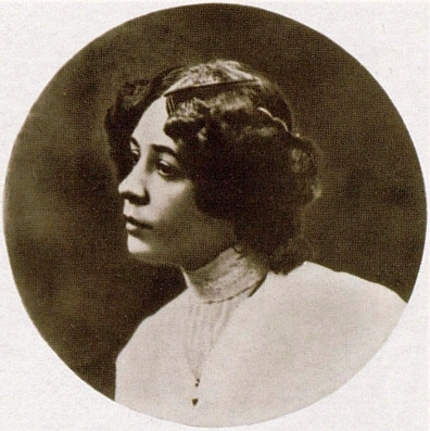 Писательница Нина Петровская