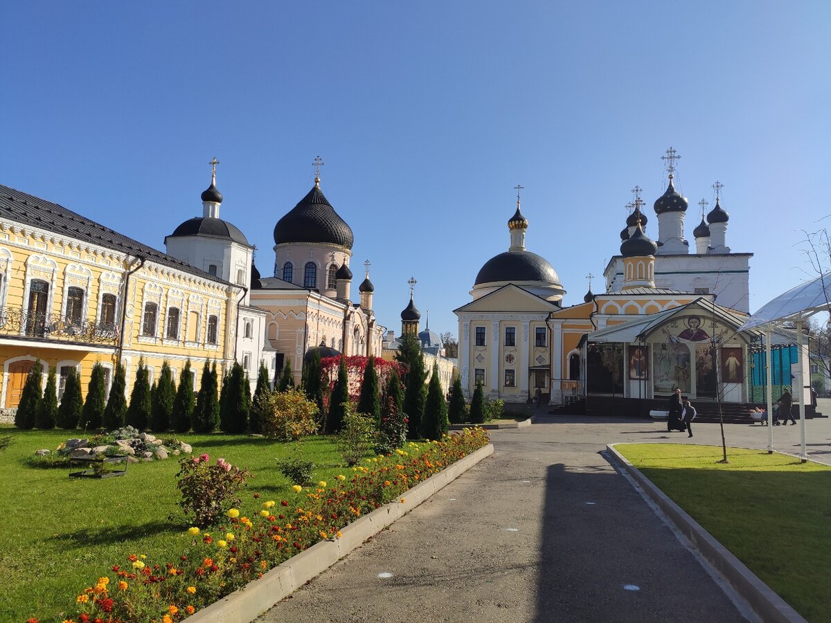 Листайте вправо для просмотра всех фотографий.