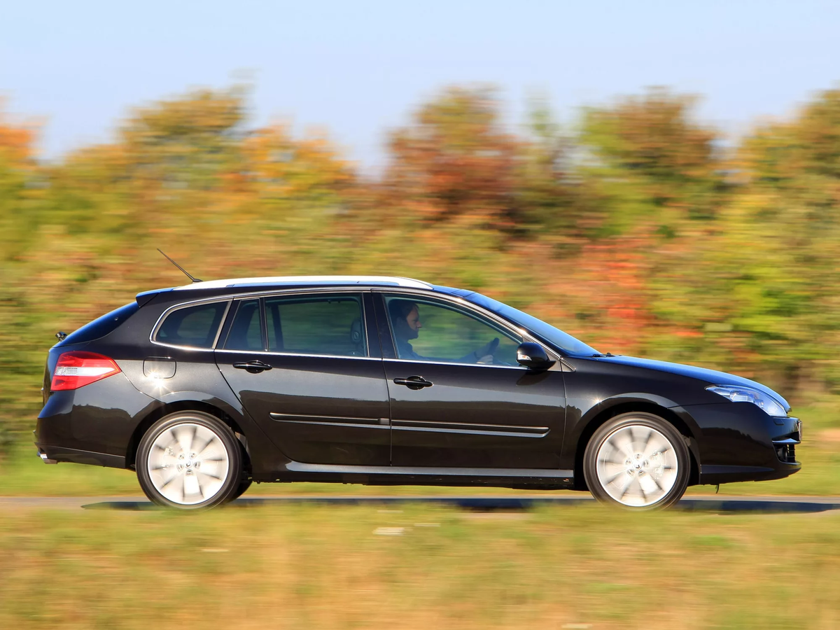 Renault Laguna III универсал. Фотография взята с сервиса Яндекс Картинки 