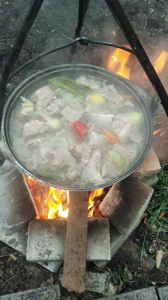 Закидываем в кипящую воду