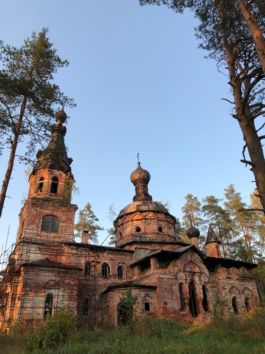 церкви и храмы ленинградской области