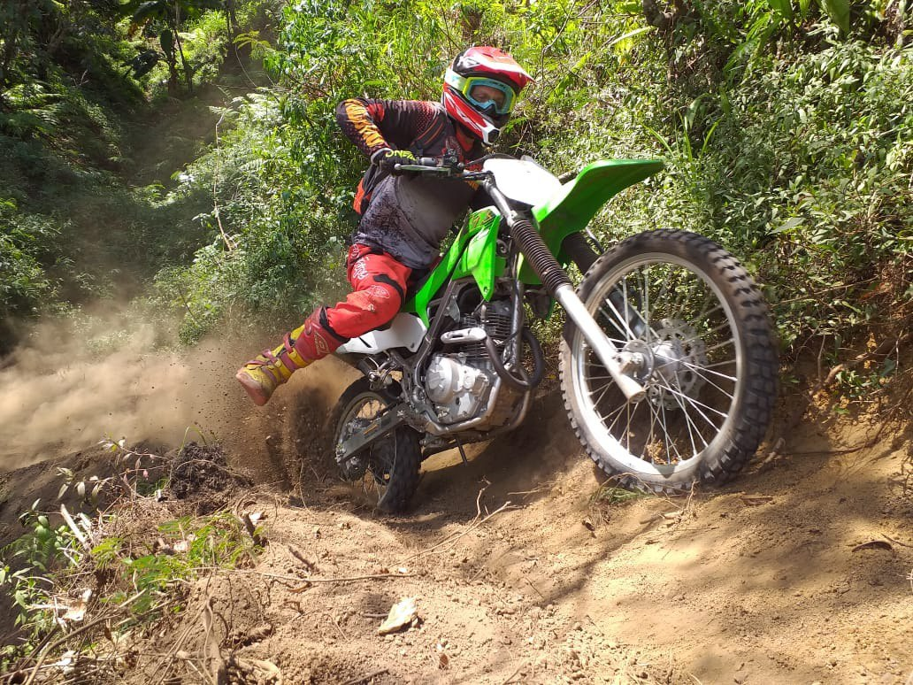 Немного перегазуешь и сразу зароешься