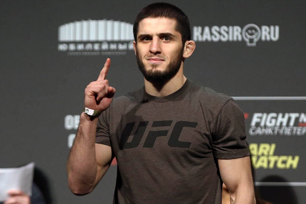 Ислам Махачев